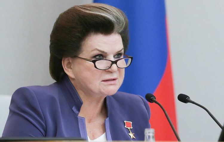 Терешкова предложила снять ограничения на число президентских сроков в России