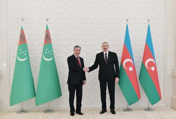 Türkmənistan Prezidentinin rəsmi qarşılanma mərasimi olub
