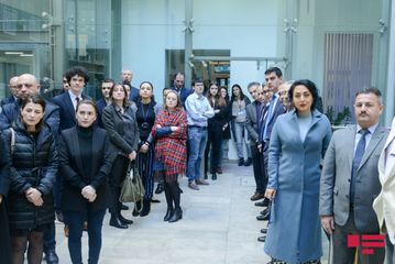Fransa səfirliyində 11 mart terror qurbanlarının anım mərasimi keçirilib - FOTO