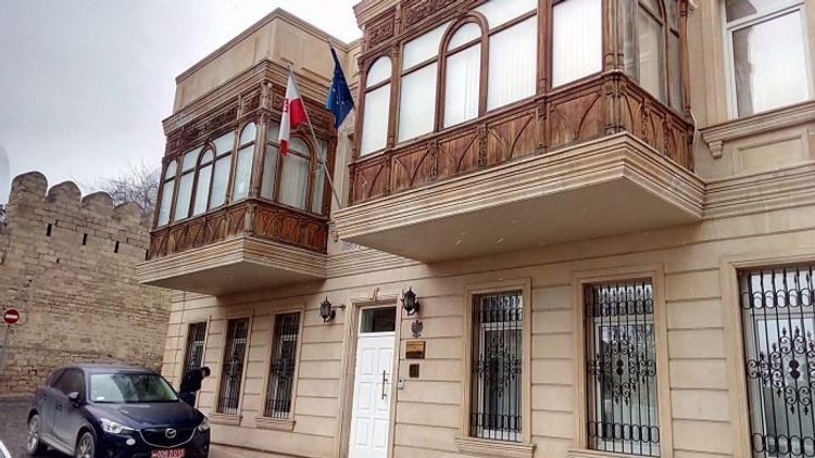 Посольство Польши в Азербайджане временно приостанавливает прием обращений для получения визы