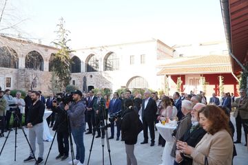 Türkiyədə Azərbaycan xalçalarının sərgisinin açılış mərasimi keçirilib