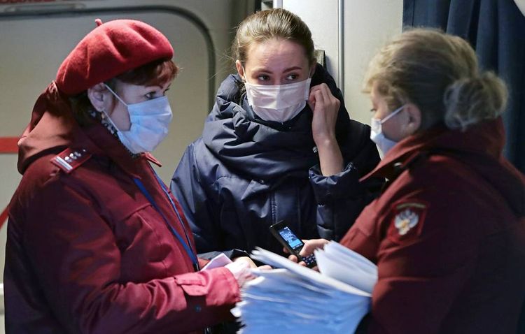 Russia closes border with China in Far East over coronavirus