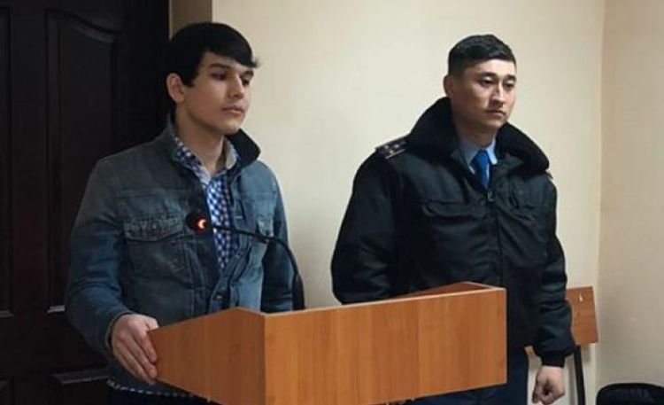 В Казахстане на 10 суток арестовали пранкера, изображавшего больного коронавирусом в метро