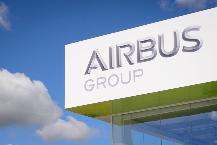 Airbus приостанавливает производство во Франции и Испании