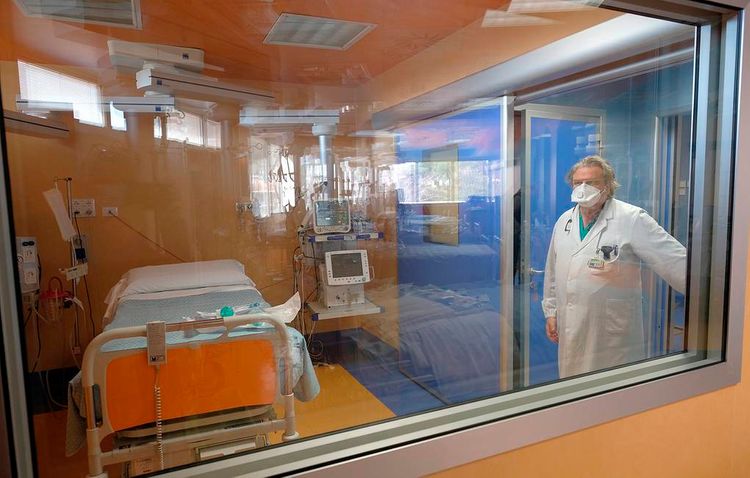 В Италии за сутки от коронавируса умерло рекордное число людей