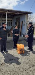 Samuxda polis şəhid ailələrinə bayram sovqatı paylayıb - FOTO