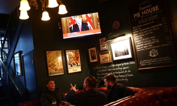 Boris Johnson announces closure of all UK pubs and restaurants