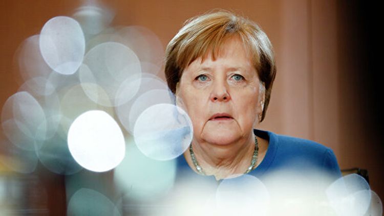 Меркель отправилась на карантин