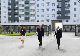 Prezident İlham Əliyev Hövsan yaşayış kompleksinin açılışında iştirak edib - YENİLƏNİB - FOTO