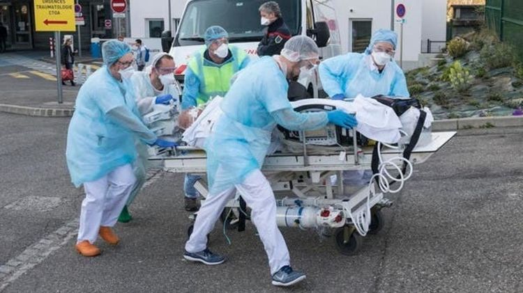 Число заразившихся коронавирусом во Франции достигло 22300 человек