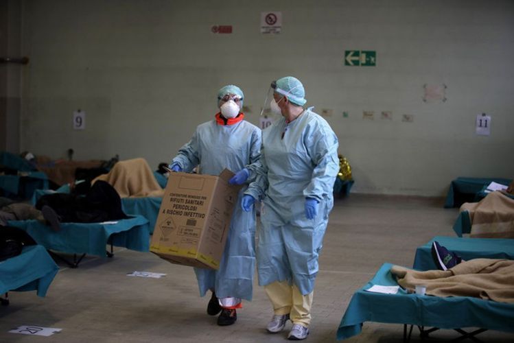 В Италии число жертв коронавируса превысило восемь тысяч