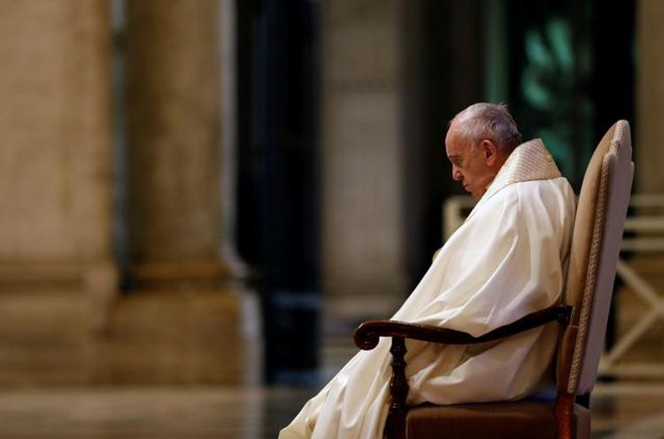 Pope and closest aides do not have coronavirus: Vatican