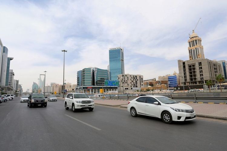 Saudi Arabia expands partial lockdown, German tourists leave UAE