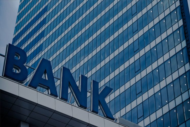 Azərbaycanda bank sektorunun kredit qoyuluşu artıb