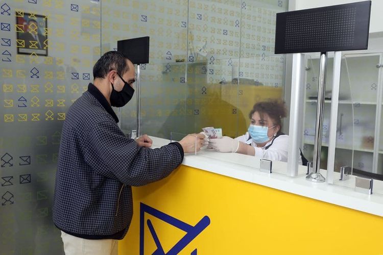 Nazirlik: Poçt şöbələrində birdəfəlik ödənişlərin verilməsi gündəlik davam edir