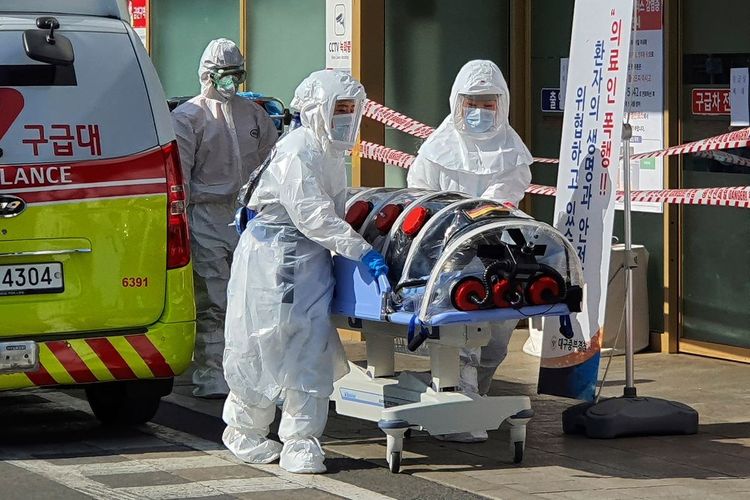 Число жертв коронавируса в Британии превысило 28 тысяч человек
