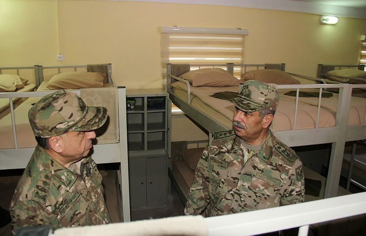 Министр обороны посетил передовые воинские части - ФОТО