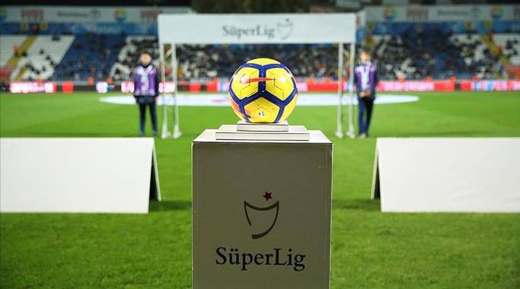 Futbol üzrə Türkiyə Super Liqasının son 4 turuna azarkeşlər buraxıla bilər