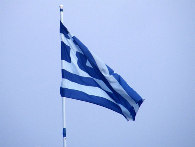С 18 мая в Греции разрешат поездки внутри страны и на Крит