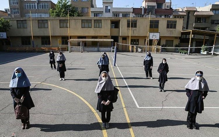 В Иране открылись школы