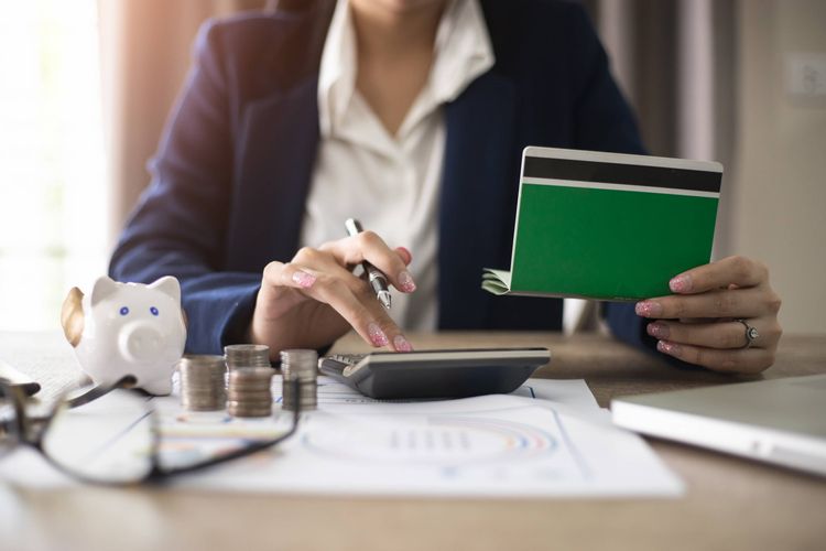Azərbaycanda xarici valyutada problemli kreditlərin həcmi 7% artıb