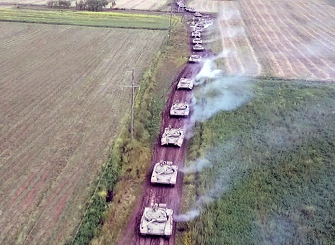 Привлеченные к учениям танковые подразделения выполняют задачи - ВИДЕО