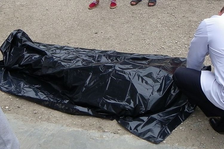 В Баку на улице обнаружено тело мужчины