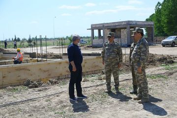 В прифронтовой зоне состоялось открытие новых воинских частей, проведен осмотр строящихся объектов - ФОТО