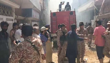 Pakistanda qəzaya uğrayan təyyarənin göyərtəsində 107 nəfər olub - VİDEO - YENİLƏNİB