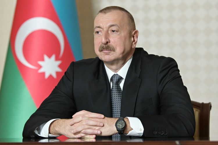 Президент: До конца сентября уже будет реализован первый этап, включающий тысячи новых ламп уличного освещения в Баку