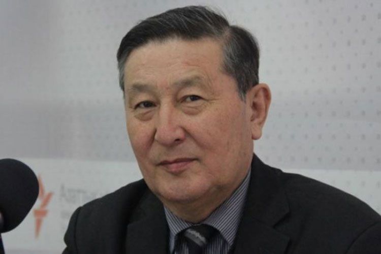 Экс-спикер парламента Кыргызстана Чолпонбаев умер от коронавируса