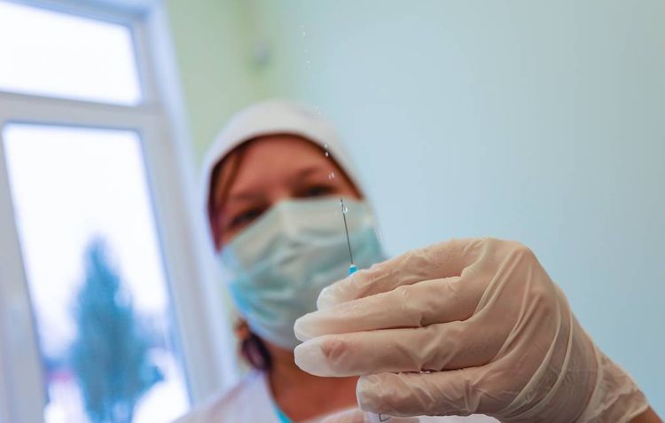 Mass vaccination against coronavirus in Russia may start in autumn, expert says