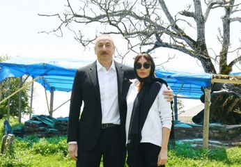 Prezident İlham Əliyev  Şamaxıda Pir Ömər Sultan ziyarətgahında olub - YENİLƏNİB