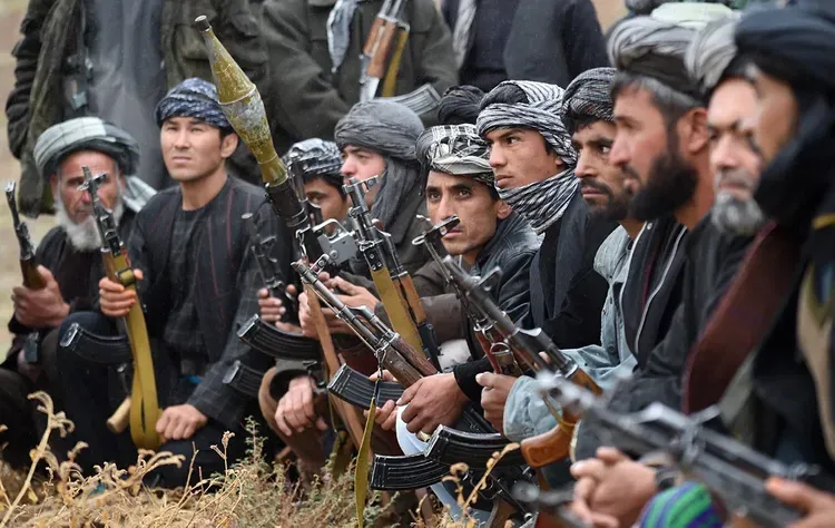 В Афганистане около семи человек погибли при атаке талибов