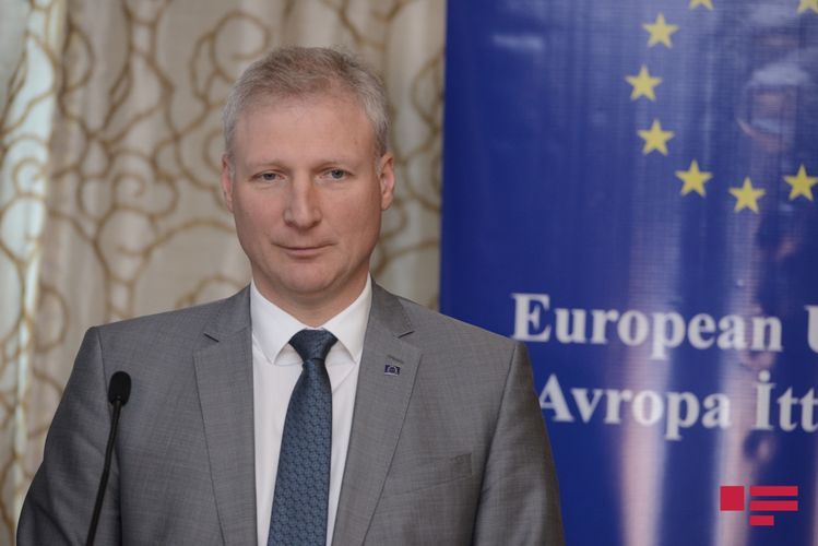 Глава представительства ЕС в Азербайджане поделился публикацией в связи с Днем Республики