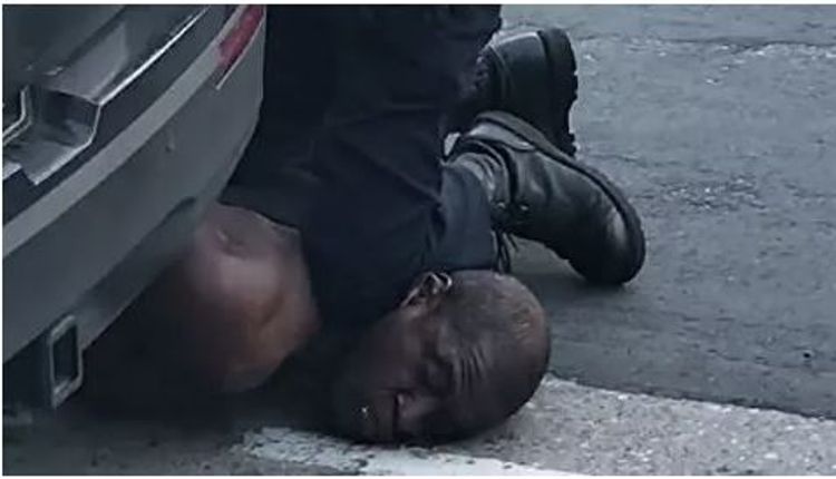 Nyu-Yorkda afroamerikalının polis tərəfindən öldürülməsinə etiraz olaraq aksiya keçirilib - VİDEO