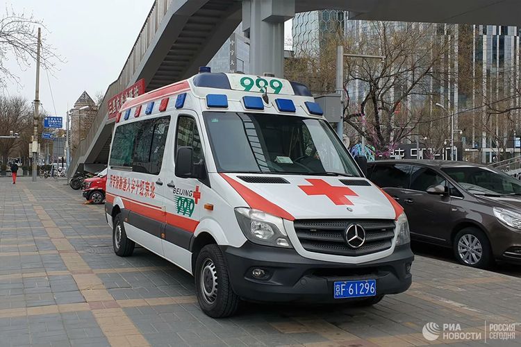 В Китае более 40 школьников попали в больницу с отравлением