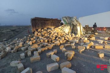 В Сумгайыте столкнулись два грузовика, есть погибшие - ФОТО