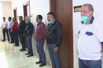 “Fəvvarələr meydanı”nda fleşmob keçirənlər saxlanılıb - VİDEO