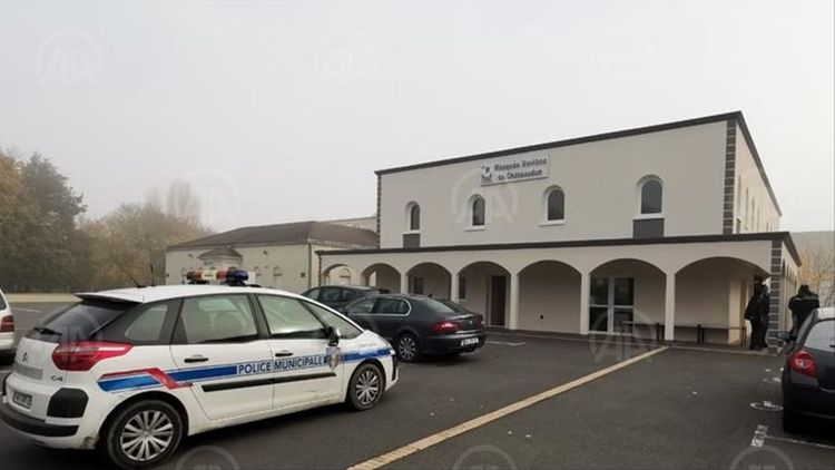 Arson attack targets mosque in France