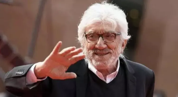 Italian actor Gigi Proietti dies 