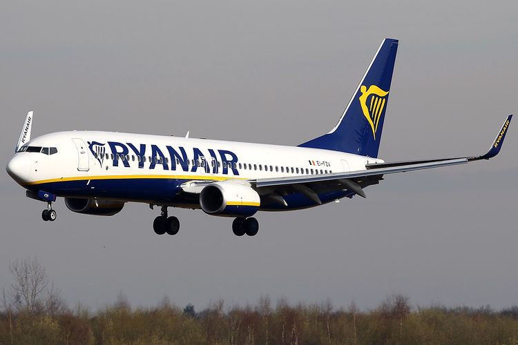 Ryanair posts first summer loss in decades
