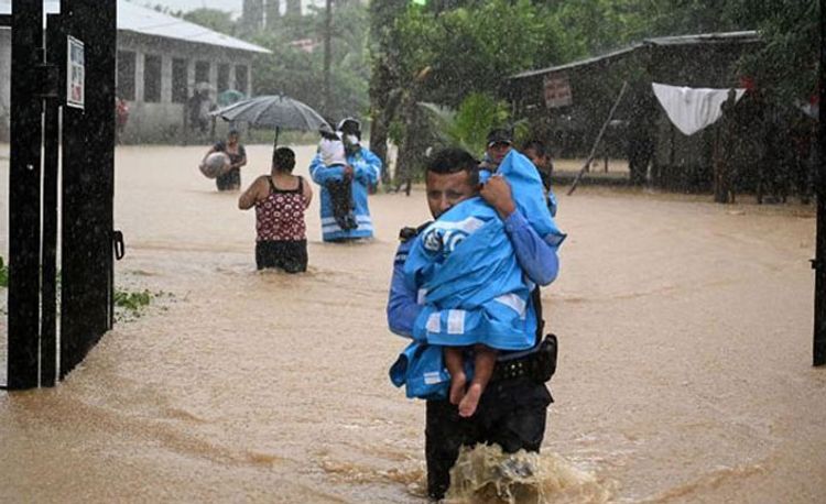 Qvatemalada "Eta" fırtınası 50-dən çox insanın ölümünə səbəb olub