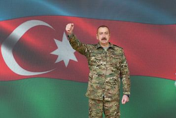 Azərbaycan Prezidenti İlham Əliyev və birinci xanım Mehriban Əliyeva Fəxri xiyabanda və Şəhidlər xiyabanında olublar - YENİLƏNİB