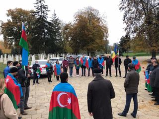 Moldovada yaşayan azərbaycanlılar Dövlət Bayraq Gününü qeyd ediblər - FOTO