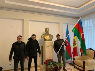 Moldovada yaşayan azərbaycanlılar Dövlət Bayraq Gününü qeyd ediblər - FOTO