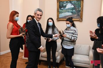 Fransa səfiri: “Qadınlar sülh quruculuğunda aktiv iştirak etməlidirlər”