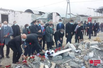 TBMM İnsan hüquqları komitəsi sədrinin başçılıq etdiyi nümayəndə heyəti Gəncədə olub - FOTO - YENİLƏNİB