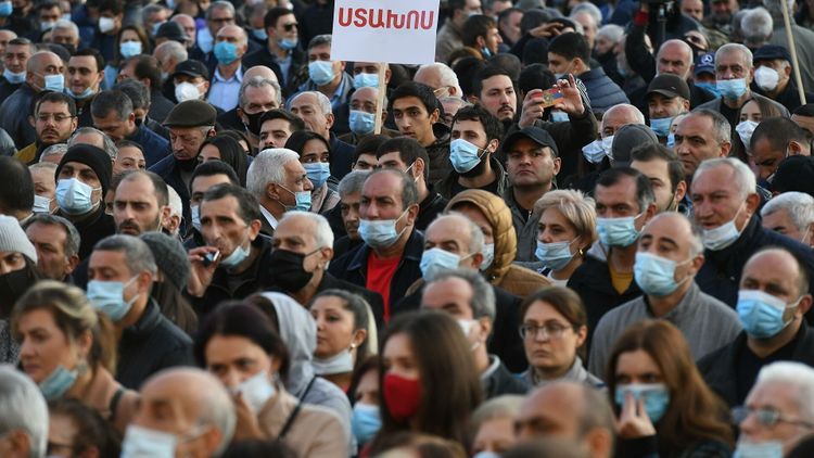 На митинге в Ереване представлен план действий оппозиции