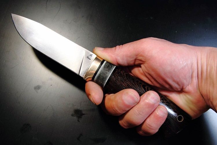 Житель Саатлы получил множество ножевых ран в драке со знакомым